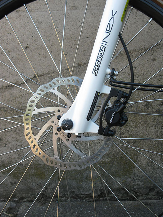Magnum-Metro-front-disc-brake-and-fork Magnum Metro electric bike